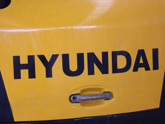2012-hyundai-r60-7-1464805-47959367