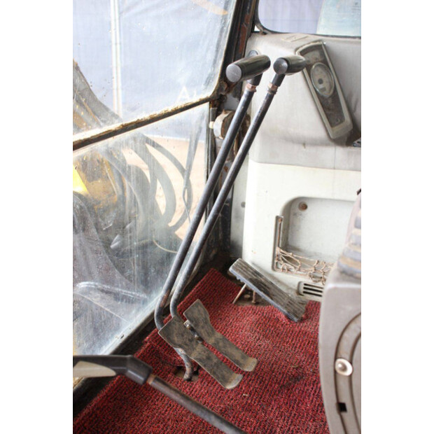 2012 Hyundai R60-7-47959372