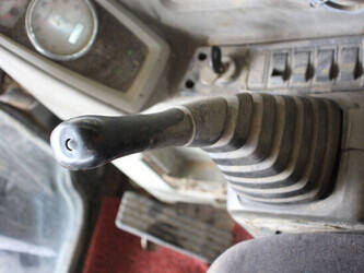 2012-hyundai-r60-7-1464805-47959374