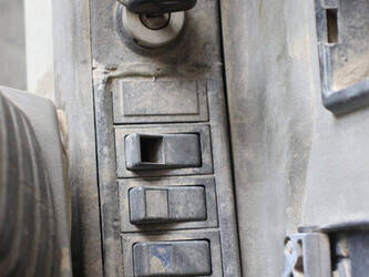 2012-hyundai-r60-7-1464805-47959377