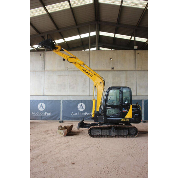 2012 Hyundai R60-7-47959380