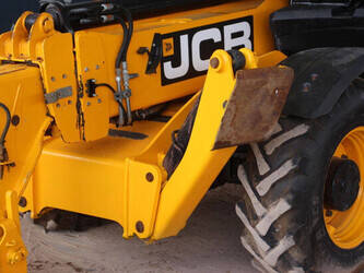 2021-jcb-540-140-1464806-47959393