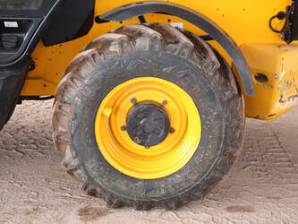 2021-jcb-540-140-1464806-47959396