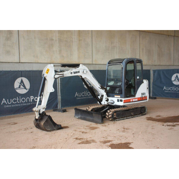 2009 بوبكات 331G-47959419