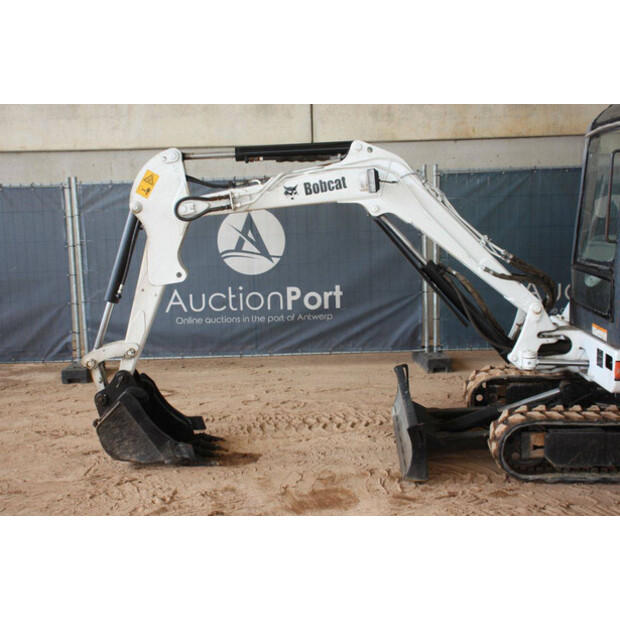 2009 بوبكات 331G-47959420