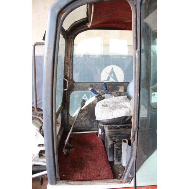 2009 بوبكات 331G-47959439