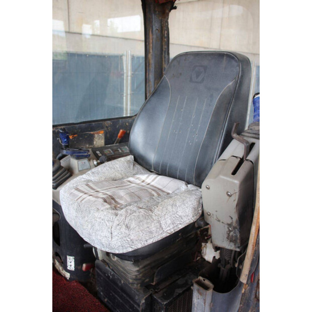 2009 بوبكات 331G-47959440