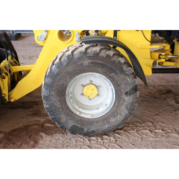 2008 واكر WL 50-47959626