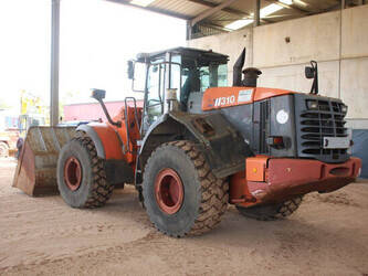 2012-hitachi-zw310-1464818-47959811