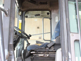 2012-hitachi-zw310-1464818-47959827