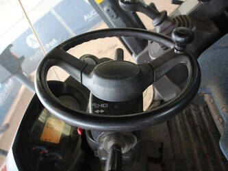 2012-hitachi-zw310-1464818-47959829