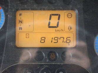 2012-hitachi-zw310-1464818-47959831