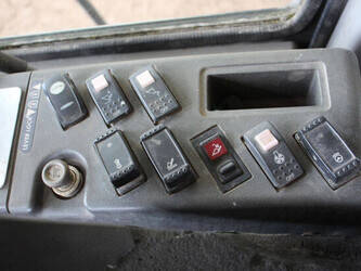 2012-hitachi-zw310-1464818-47959833