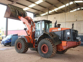 2012-hitachi-zw310-1464818-47959838