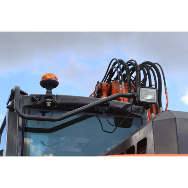 2018 Hitachi ZX140W-6-47960354