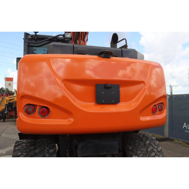 2018 Hitachi ZX140W-6-47960355