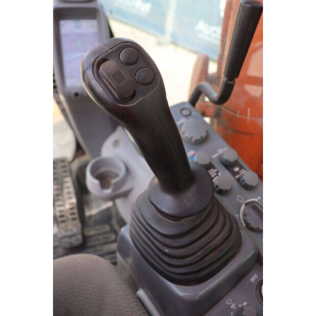 2018 Hitachi ZX140W-6-47960368