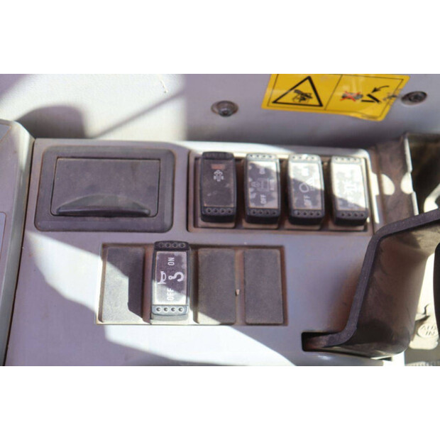 2018 Hitachi ZX140W-6-47960369