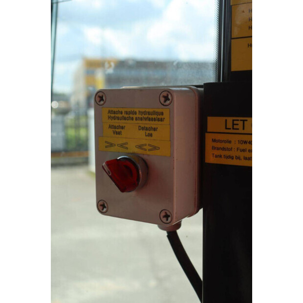 2018 Hitachi ZX140W-6-47960377