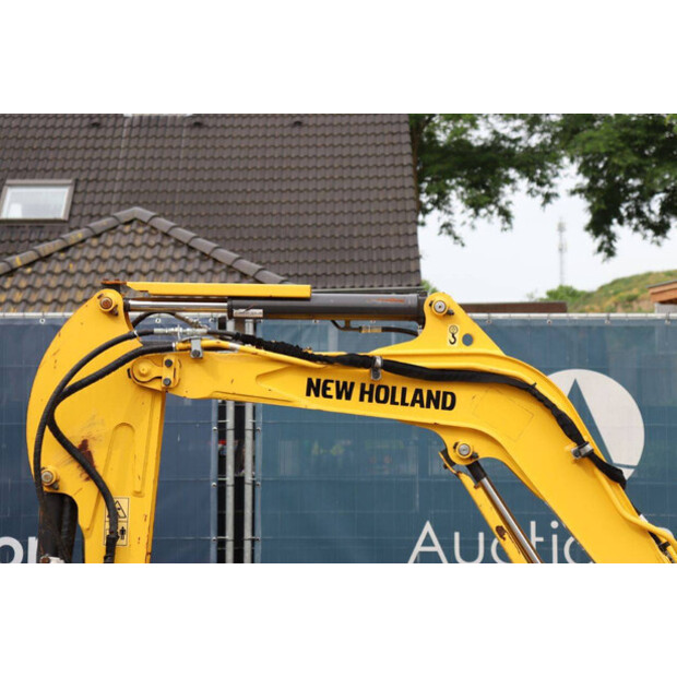 2021 New Holland E17C-47960633