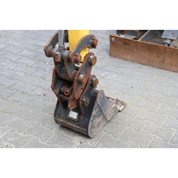 2021 New Holland E17C-47960640