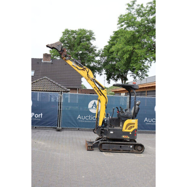 2021 New Holland E17C-47960666
