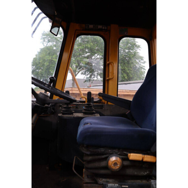 فولفو L160-47960819