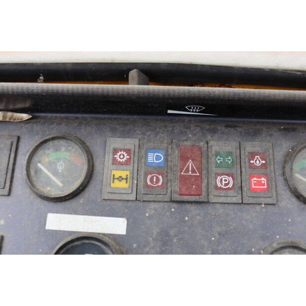 فولفو L160-47960833
