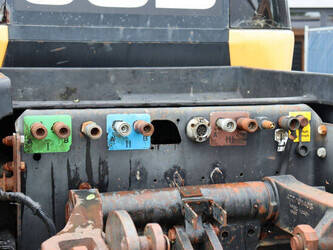 2005-jcb-fastrac-2135-47960886