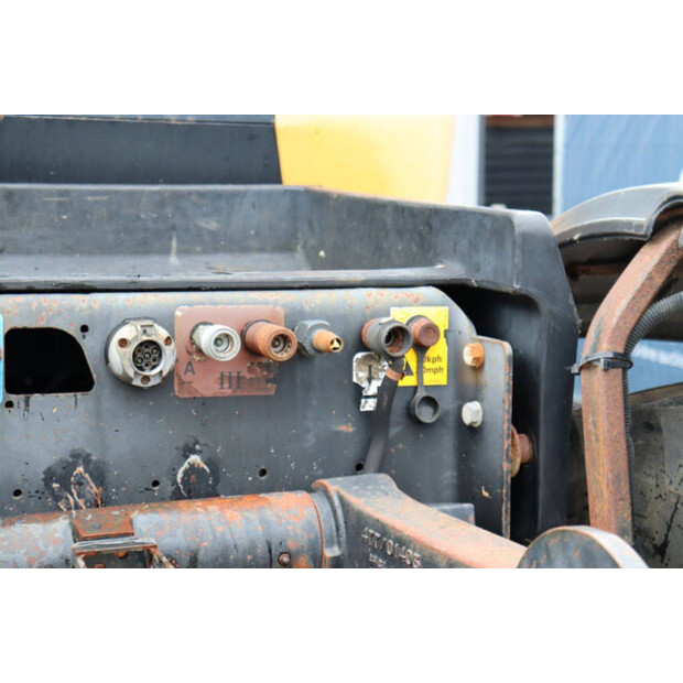 2005 JCB FASTRAC 2135-47960888