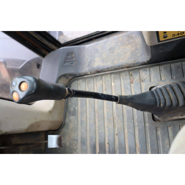 2005 JCB FASTRAC 2135-47960910