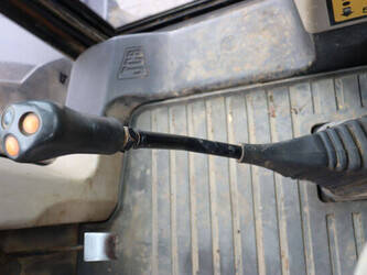 2005-jcb-fastrac-2135-47960910