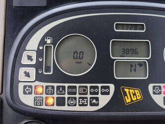 2005-jcb-fastrac-2135-47960914