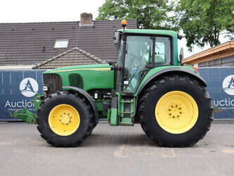 2011-john-deere-6820-47960922