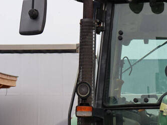 2011-john-deere-6820-47960932