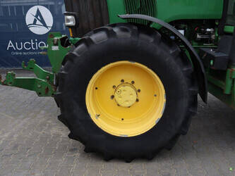 2011-john-deere-6820-47960940