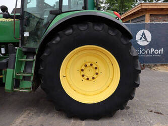 2011-john-deere-6820-47960941