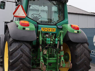 2011-john-deere-6820-47960942