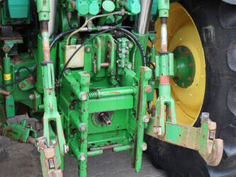 2011-john-deere-6820-47960947