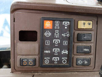 2011-john-deere-6820-47960962