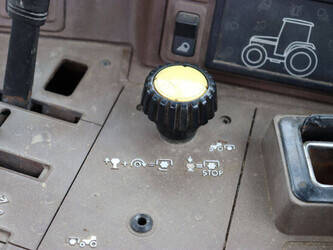 2011-john-deere-6820-47960966