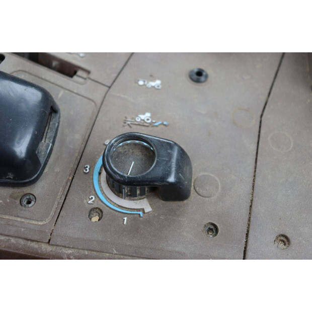 2011 JOHN DEERE 6820-47960967