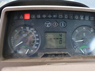 2011-john-deere-6820-47960974