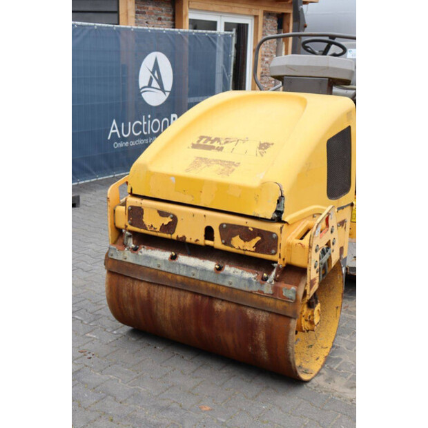 2015 فولفو DD25W-47961051