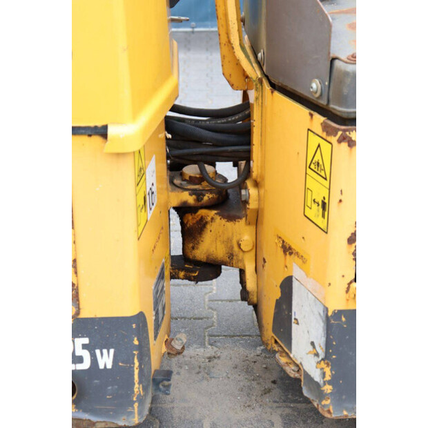2015 فولفو DD25W-47961055