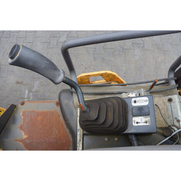 2015 فولفو DD25W-47961078