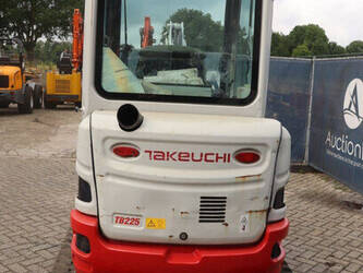 2018-takeuchi-tb225-1464864-47961351