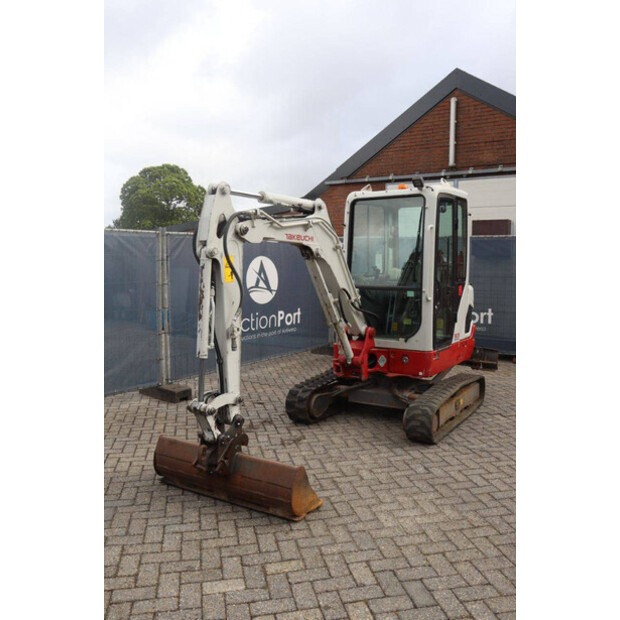2018 TAKEUCHI TB225-47961354