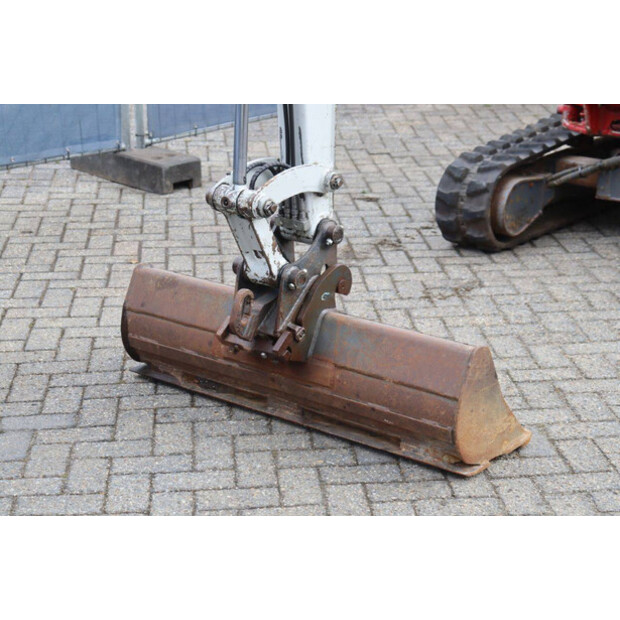2018 TAKEUCHI TB225-47961355
