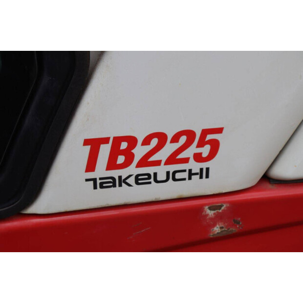 2018 TAKEUCHI TB225-47961366